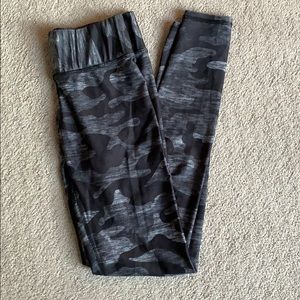 Terez Camo Grey Leggings